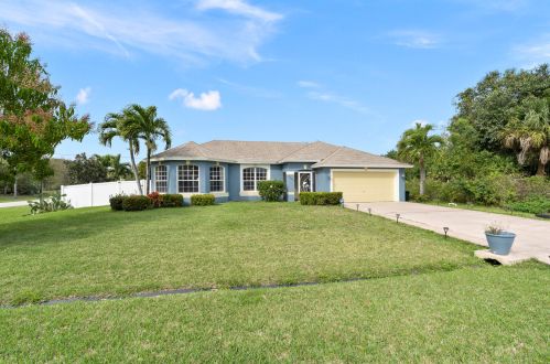 2443 Tracy Ave, Fort Pierce, FL 34952-6568