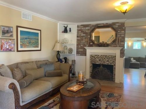 6245 Broadmoor Dr, La Mesa, CA 91942-4002
