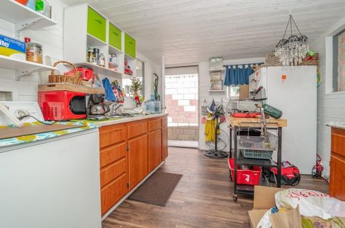 785 Award Dr, Colton CA 92324-2675 exterior