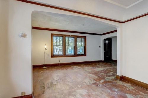 1454 89, Milwaukee WI 53222-4604 exterior