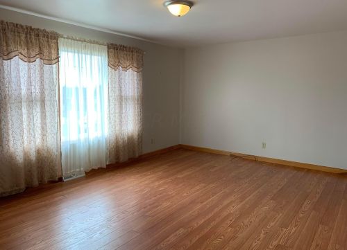 19 Plaza Dr, Mount Vernon, OH 43050-1909
