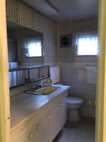 2132 Kepner Dr, Tarpon Springs FL  34691-4248 exterior
