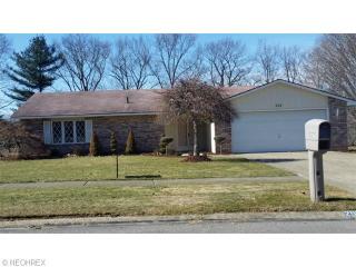 256 Crestview Dr, Elyria, OH 44035-1710
