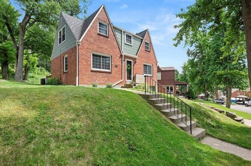 1725 Seaton St, Pittsburgh, PA 15226-2457