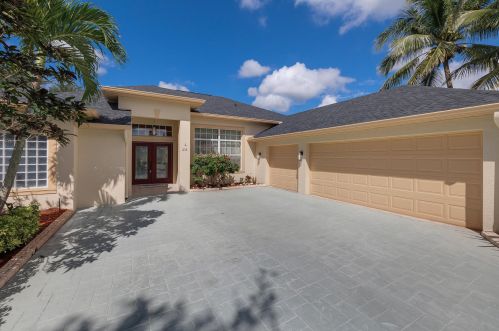 235 Fernleaf Trl, Fort Pierce, FL 34953-8217