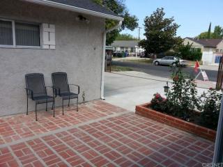 7906 Jamieson Ave, Los Angeles, CA 91335-2219