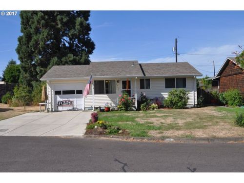 1510 Rainier Rd, Woodburn, OR 97071-2313