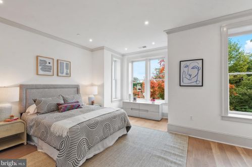 236 11th St, Washington DC  20002-6218 exterior