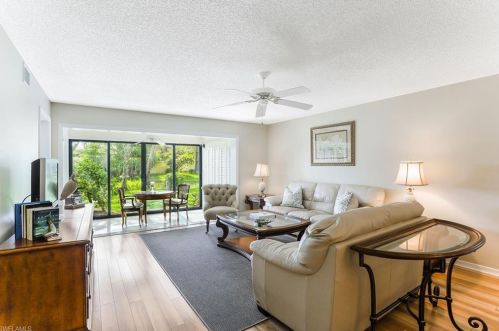 1644 Spoonbill Ln, Naples, FL 34105-2875