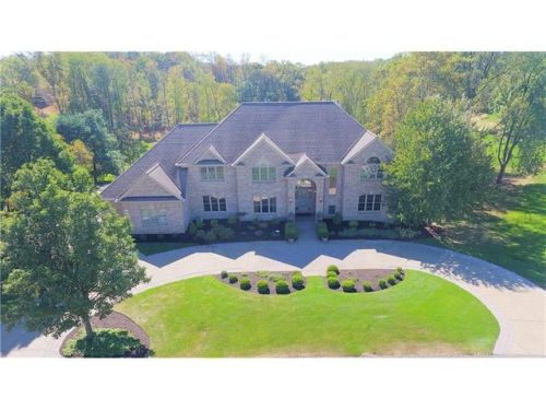 521 Salem Heights Dr, Gibsonia, PA 15044-6137