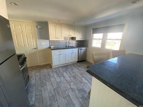 256 Seaside Ave, Milford CT  06460-4601 exterior