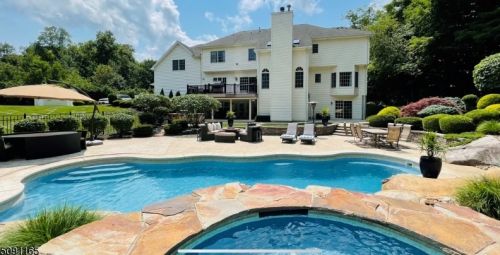 13 King Alex Ct, Sparta NJ  07871-3901 exterior