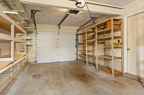 105 Nepaug Rd, South Kingstown RI  02882-2303 exterior