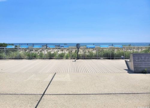 326 Beach 46th St, Far Rockaway NY  11691-1114 exterior