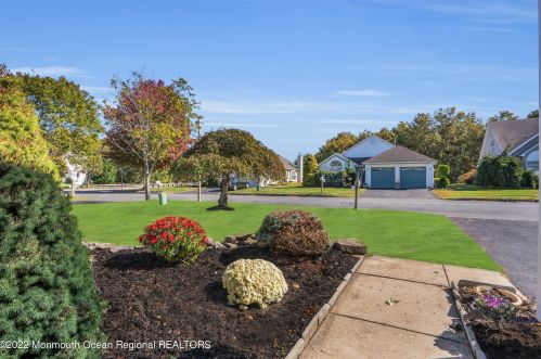 149 Skyline Dr, Lakewood NJ  08701-5737 exterior