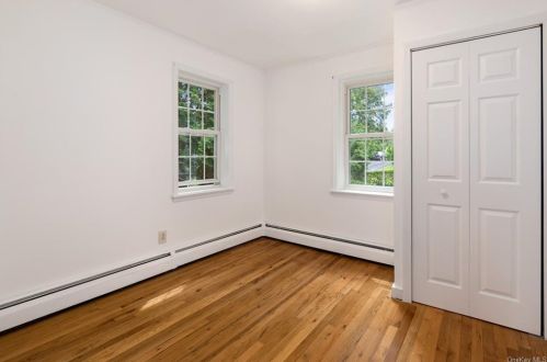 106 Oak Cir, Mahopac NY  10541-4146 exterior