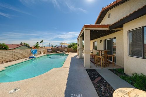 64329 Spyglass Ave, Desert Hot Springs CA  92240-1204 exterior