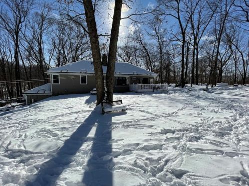 128 Pound Rd, Cumberland RI  02864-2706 exterior