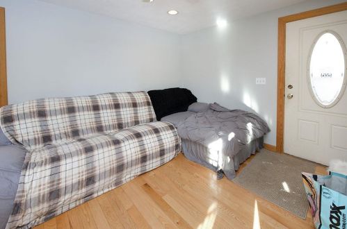 21 Lollypop Ln, Danville NH  03819-5129 exterior