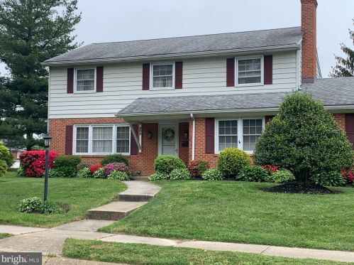 302 14th St, New Castle, DE 19720-4510