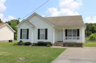 2980 Core Dr, Clarksville, TN 37040-2889