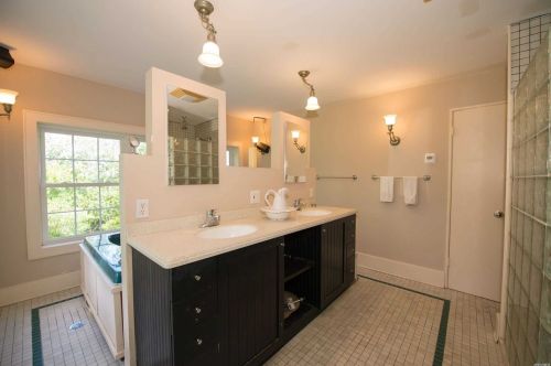 146 Shr Rd, Mount Sinai NY  11766-1237 exterior