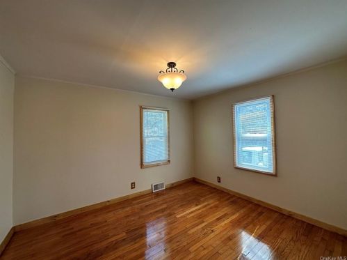 13 Spruce Rd, Middletown NY  10940-7523 exterior