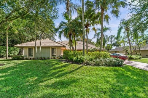 14 Alston Rd, West Palm Beach, FL 33418-6822