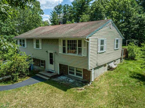 169 Pillsbury Rd, Londonderry, NH 03053-3223