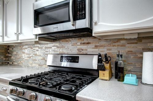 8123 Phillips Cir, Englewood CO 80112-3254 exterior