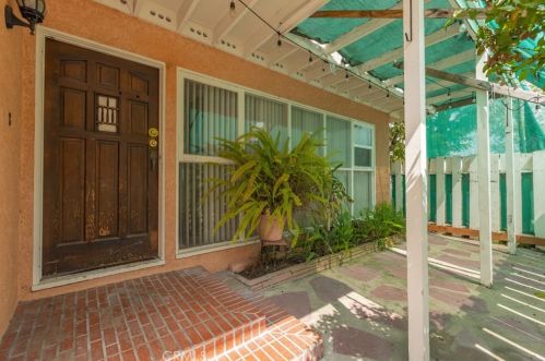 5216 Wardlow Rd, Long Beach, CA 90808-3427