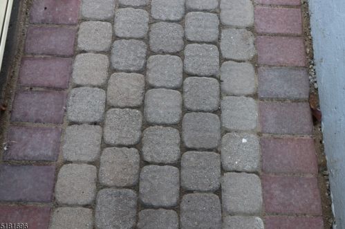 210 8 Ave, Manville NJ  08835-1233 exterior