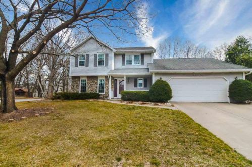 201 Seminole Ln, Green Bay, WI 54313-4927