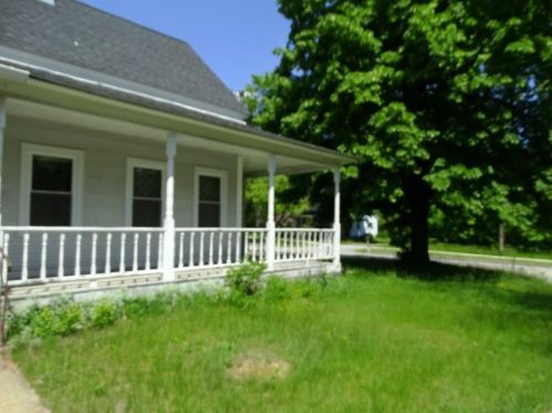 566 Washington St, Keene, NH 03431-2046