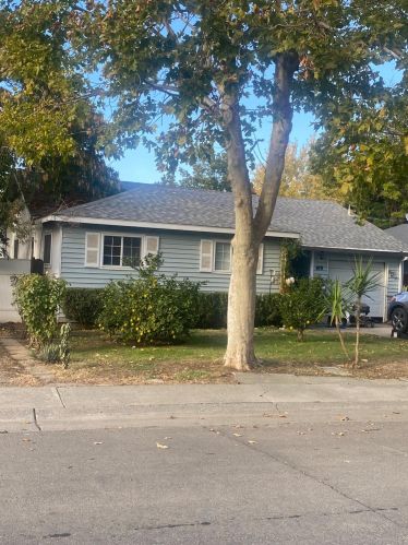 419 Russell St, Winters, CA 95694-1820