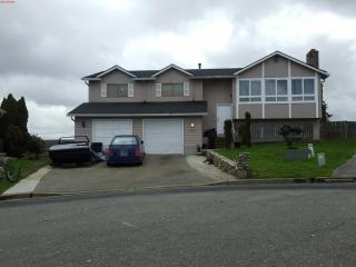 4925 181st Pl, Seattle, WA 98188-4679