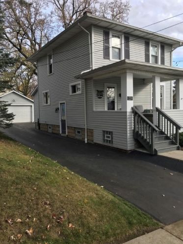 229 Myers Ave, Hermitage, PA 16146-3615