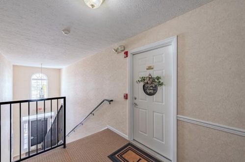 750 Hidden Ridge Ct, Library, PA 15129-5904