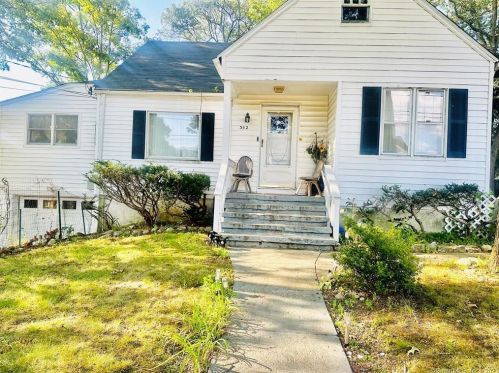 352 Woodlawn Avenue Ext, Bridgeport, CT 06606-2929
