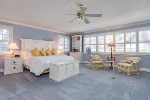 1050 Lake Hollingsworth Dr, Lakeland FL  33803-2267 exterior