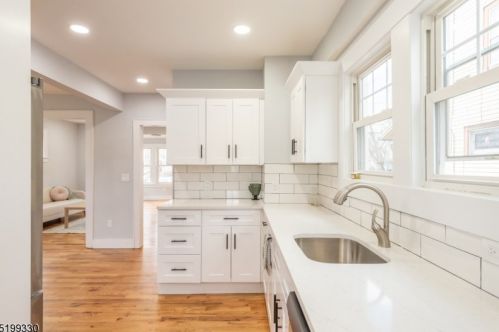 505 Drake Ave, Roselle NJ  07203-1415 exterior