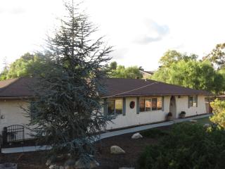 815 Berkeley Way, Vista, CA 92084-7104