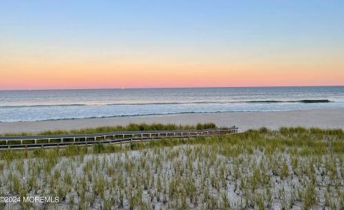 139 Trenton Ave, Lavallette, NJ 08735-2723