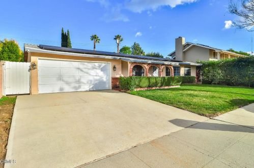 1354 Hartley Ave, Simi Valley, CA 93065-5207