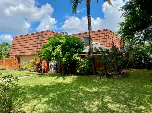 3203 Spanish Wells Dr, Delray Beach, FL 33445-5416