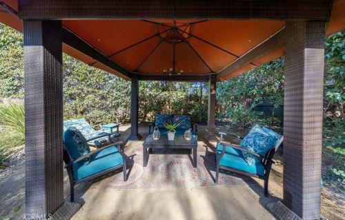 1672 Smiley Heights Dr, Redlands CA  92373-6533 exterior