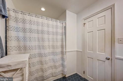 1497 Sweetbriar Ln, Lansdale PA 19446-3240 exterior