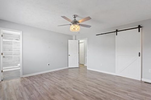 801 Chelsea Dr, Imperial PA  15126-9298 exterior