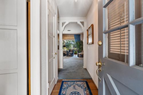 12622 Sarah St, North Hollywood CA  91604-1115 exterior