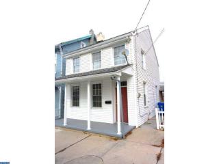 313 High St, Womelsdorf, PA 19567-1401